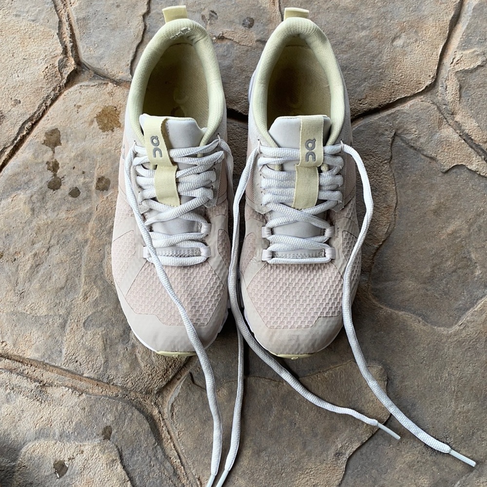 On Cloud Women’s Running Shoe GUC